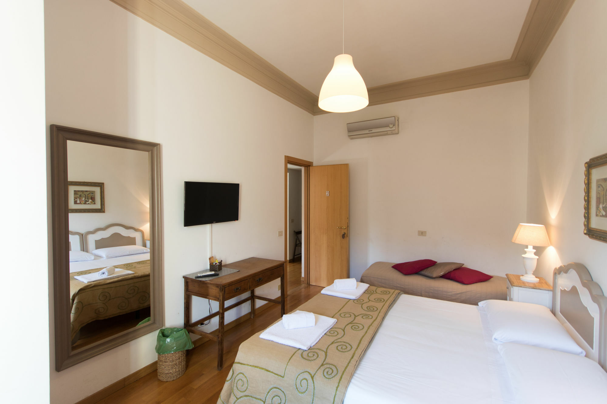 Le Suites Di Tevere Home Roma Exterior foto